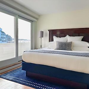 Waterfront Room